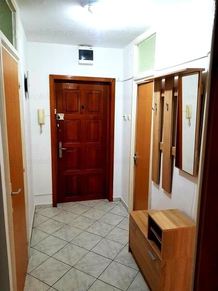 Unirii, 10 min. M timpuri Noi DB, garsoniera spatioasa.